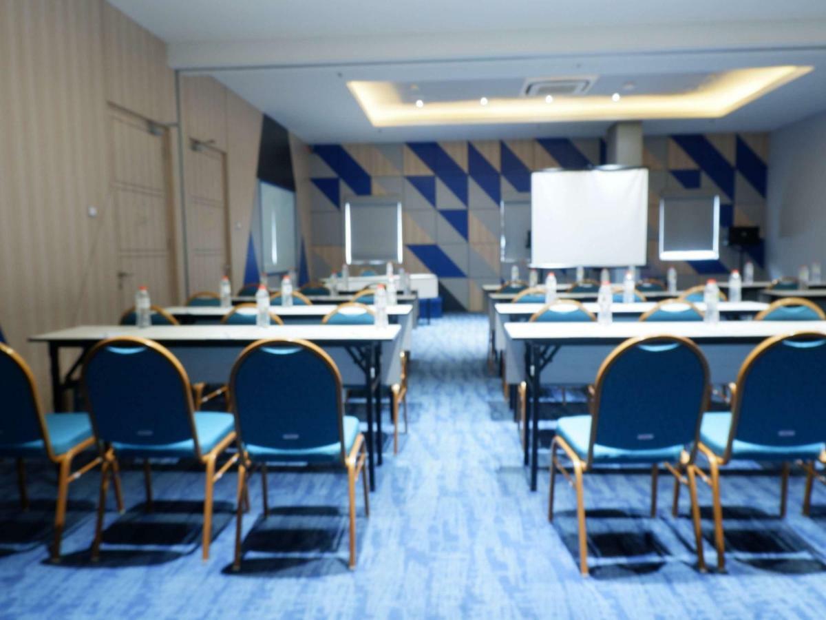 Ibis Budget Cirebon Luaran gambar